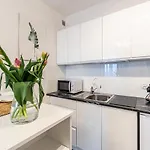 Apartment Roomservice *