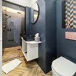 Apartment Roomservice