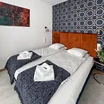 Apartment Roomservice