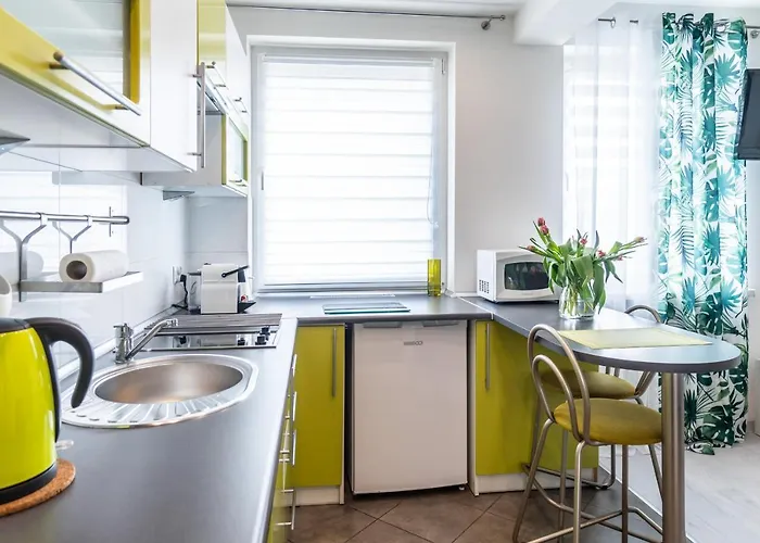 Roomservice Apartment *