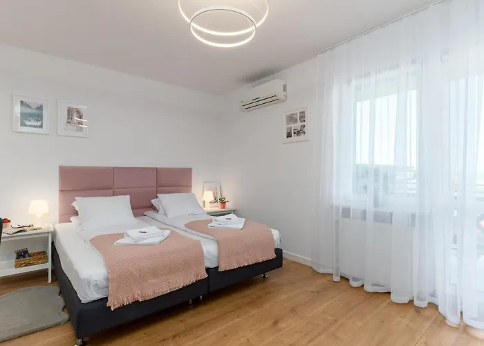 Roomservice Apartment