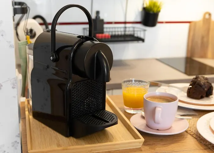 Roomservice Apartment *