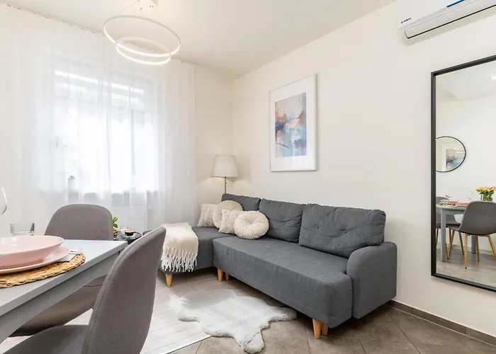 Roomservice * 비엘스코-비아와