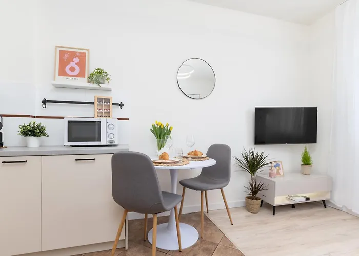 Roomservice Apartment *